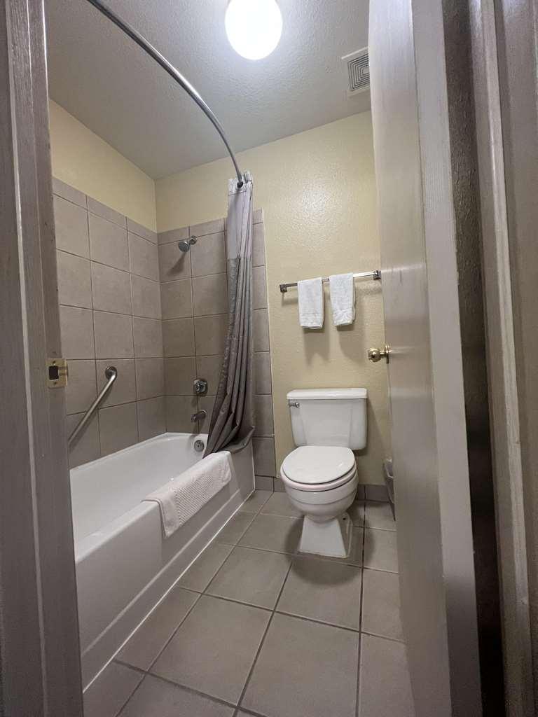 Surestay Hotel By Best Western Wells Esterno foto